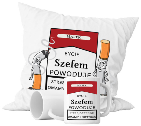 Zestaw prezentowy kubek + poduszka - "Bycie szefem powoduje stres, depresję, omamy i niepokój" + Twój Nadruk Zestaw prezentowy kubek + poduszka - "Bycie szefem powoduje stres, depresję, omamy i niepokój" + Twój Nadruk