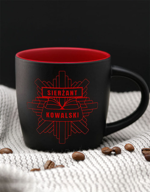 Kubek 290 ml + Grawer "Sierżant" + Nazwisko Kubek 290 ml + Grawer "Sierżant" + Nazwisko