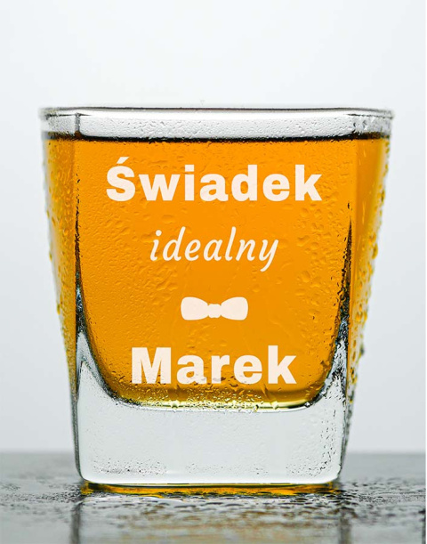 Szklanka do whisky kwadratowa + Grawer - "Świadek idealny" + Imię Szklanka do whisky kwadratowa + Grawer - "Świadek idealny" + Imię